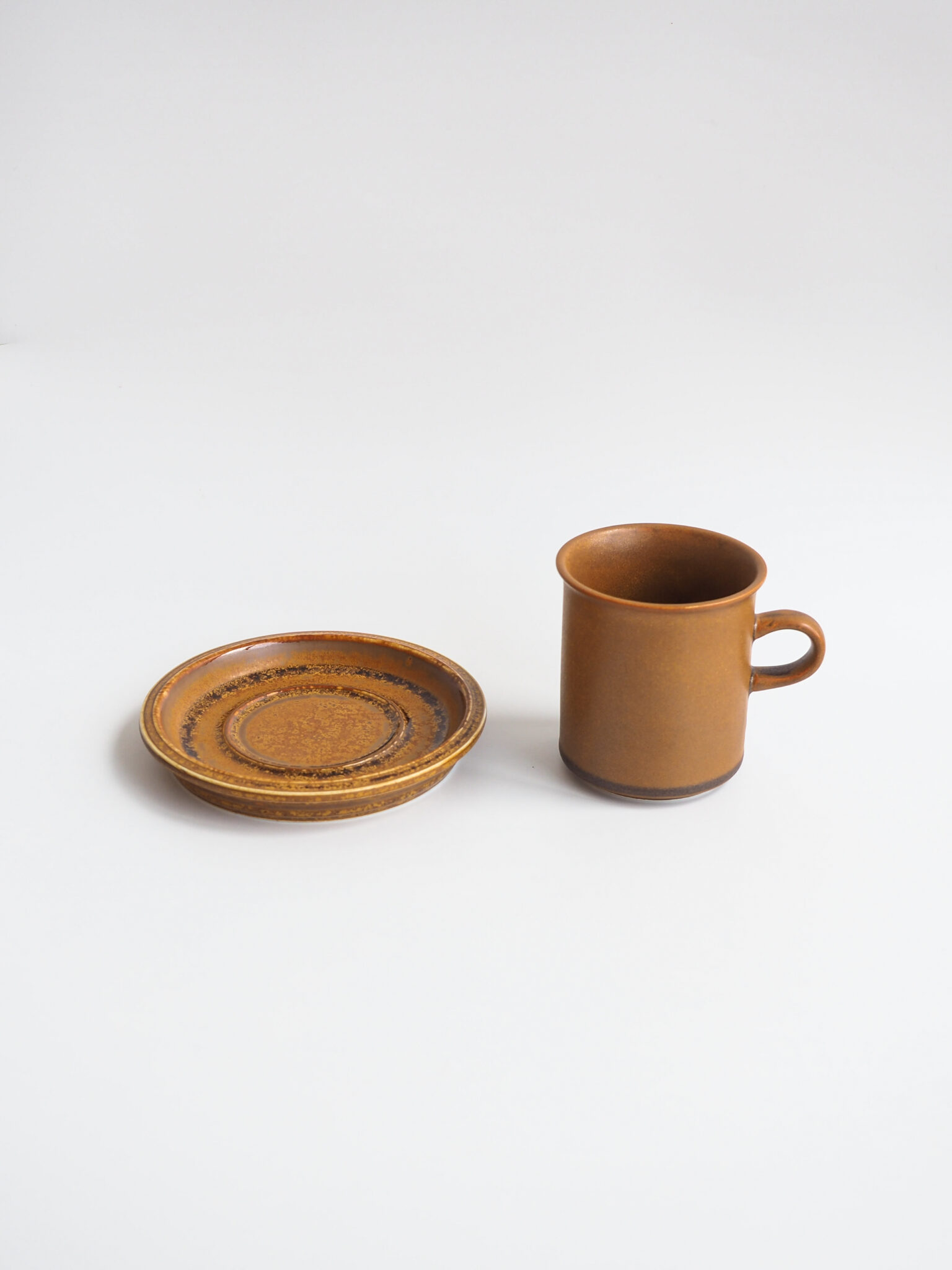 SUNA Cup with Saucer (Tall) - Image 3